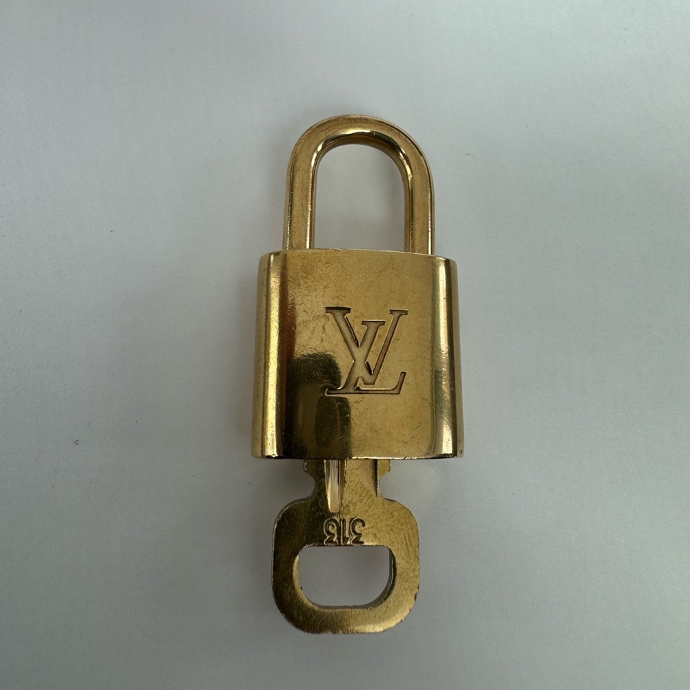 Authentic The Louis Vuitton Lock & Key